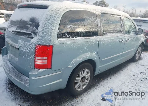 2008 Chrysler Town & Country Limited z USA, uszkodzony, nr VIN 2A8HR64X28R717982